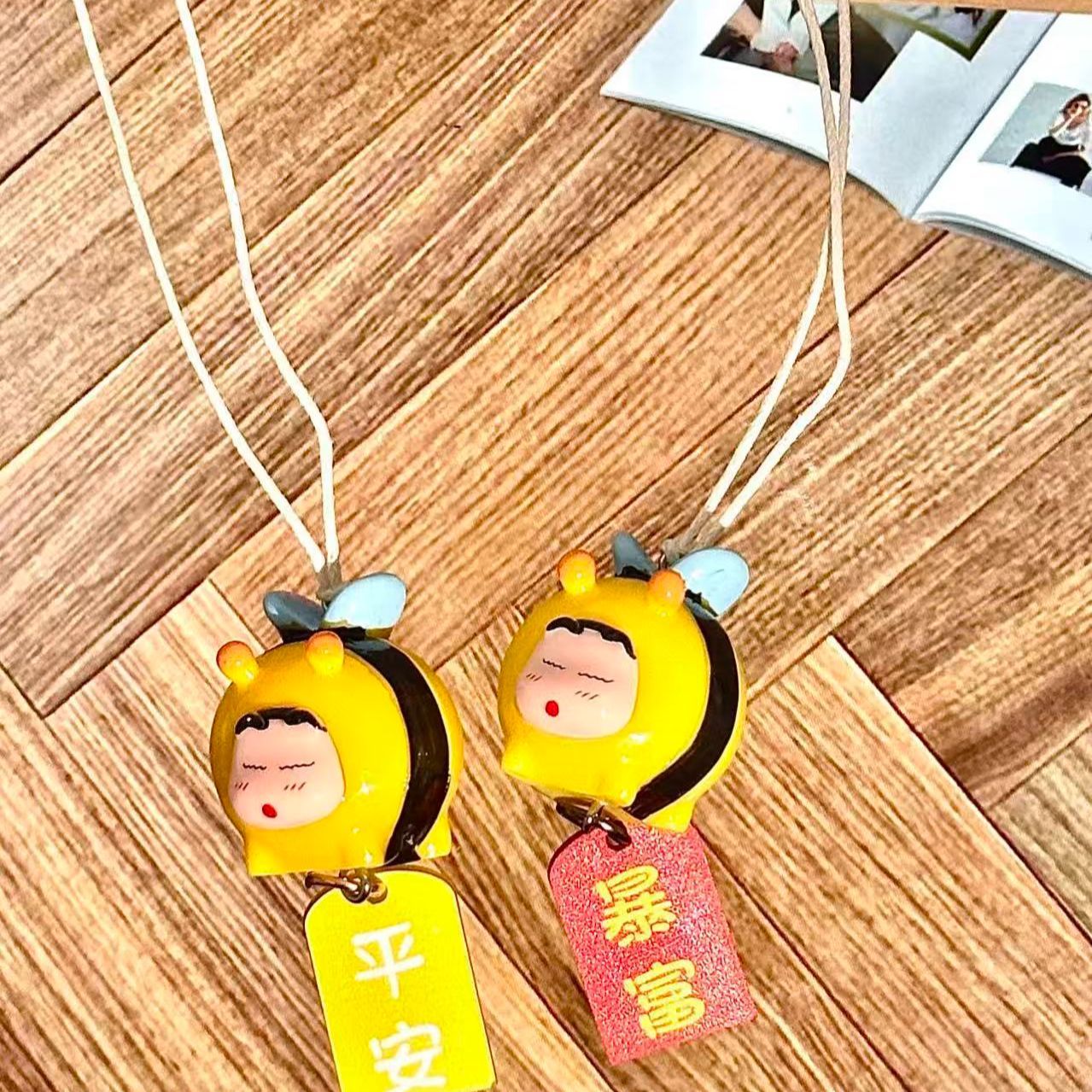 짱구는 못말려 꿀벌 코스프레 피규어 자동차 장식 펜던트 - Car Accessories Quirky 리뷰 및 가격